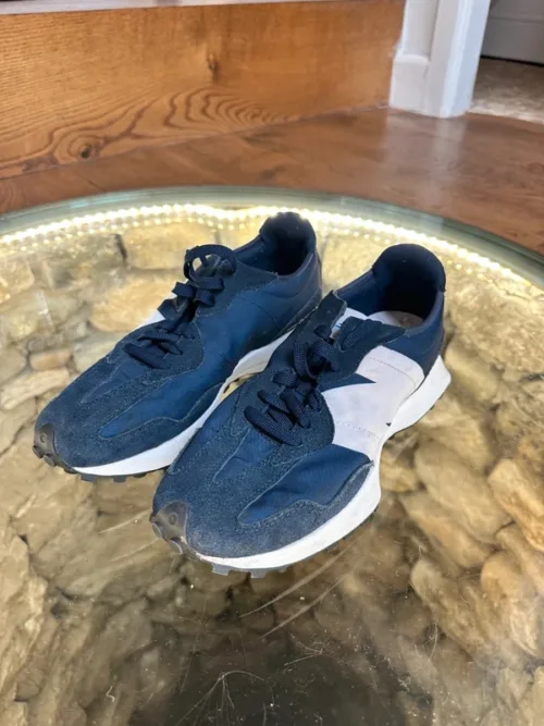 New Balance 327 -  Size 7.5