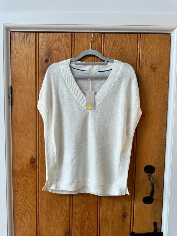 BNWT Boden Cream V Neck Tank Top, Size 12