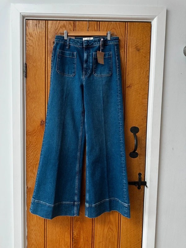 BNWT Boden Patch Pocket Flare Jeans, Size 30